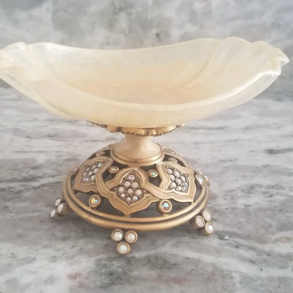 JAY STRONGWATER SHELL SHAPED SCROLL CRYSTAL ENAMEL VANITY SOAP DISH JEWELRY TRAY